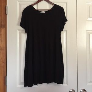 Black swing T-shirt dress